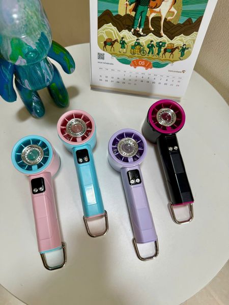 Quạt mini dùng pin sạc GS9