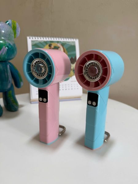 Quạt mini dùng pin sạc GS9