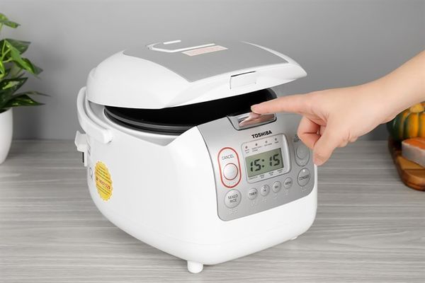 Nồi cơm điện tử Toshiba 1.8 lít RC-18NMFVN(WT)