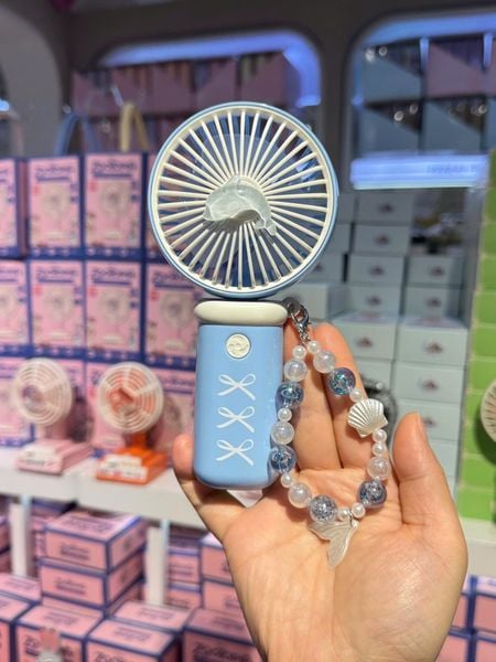 Quạt mini dùng pin sạc YS925