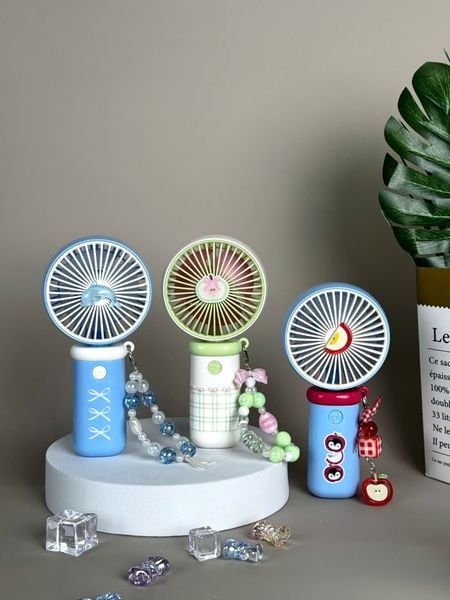 Quạt mini dùng pin sạc YS925