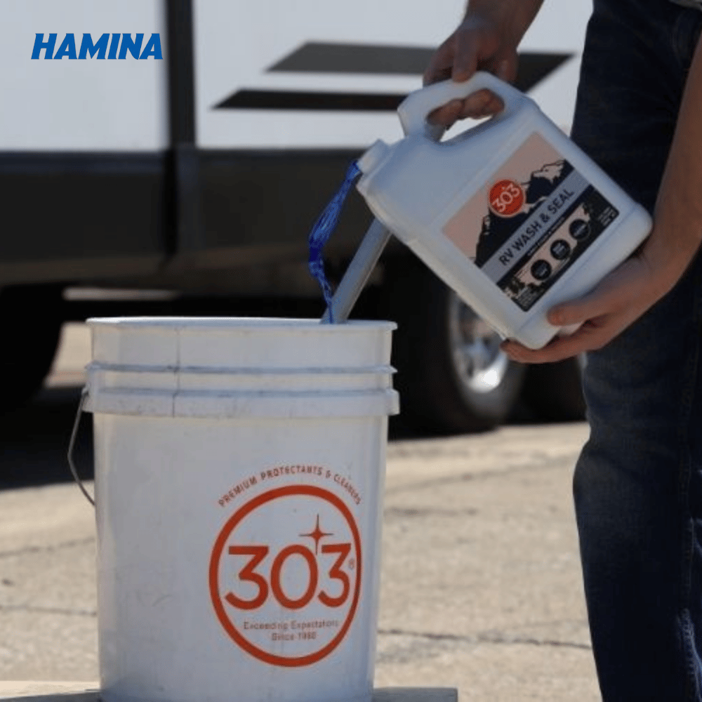  303 RV Wash & Seal - Dung Dịch Rửa Xe Có Chạm, Có Dưỡng Chất Tạo Bóng Và Bảo Vệ, Chống Tia UV Lên Đến 30 Ngày 
