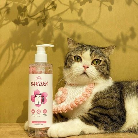  Gel tắm cho mèo Diva Sakura 265ml 