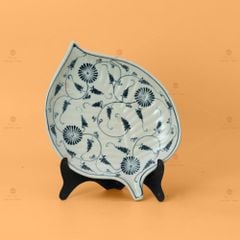 Đĩa Lá Bồ Đề Men Rạn Vẽ Cúc Đen