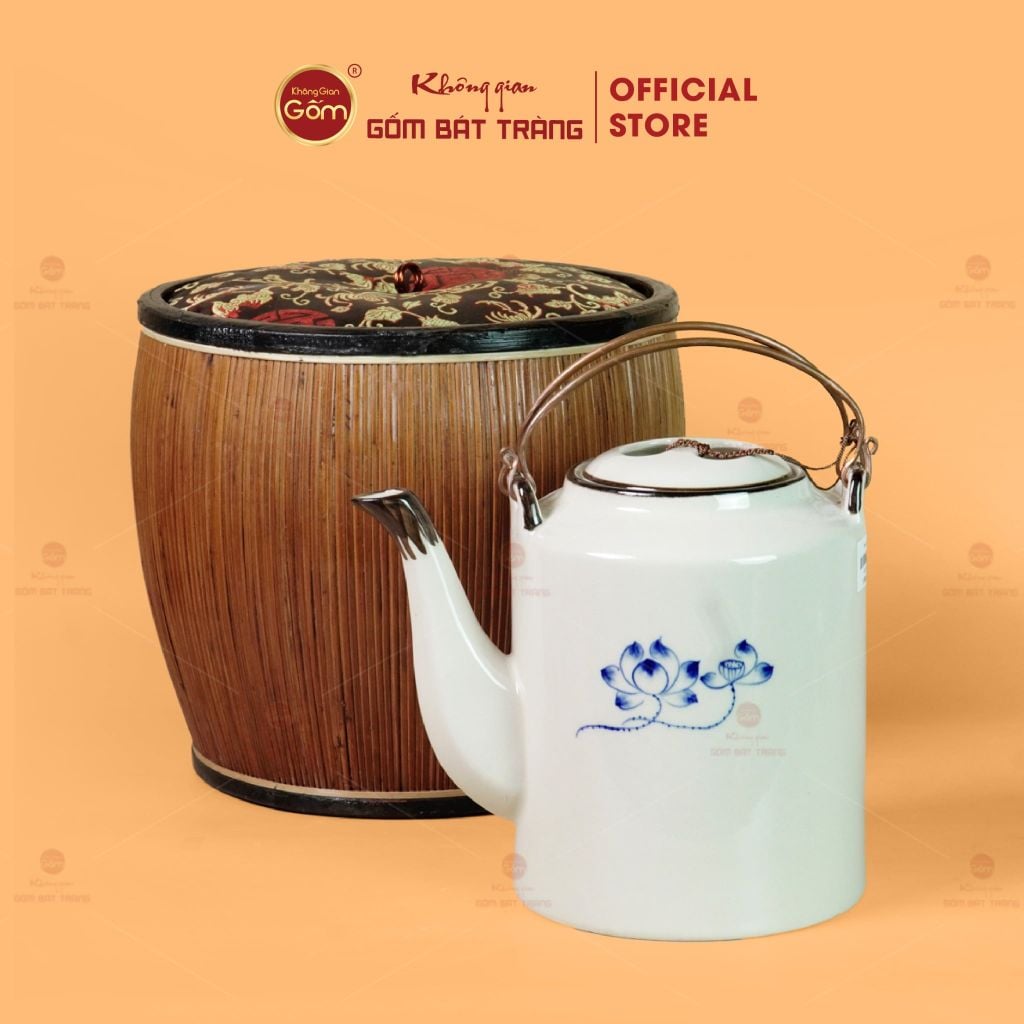Ấm Tích Bát Tràng Vẽ Hoa Sen