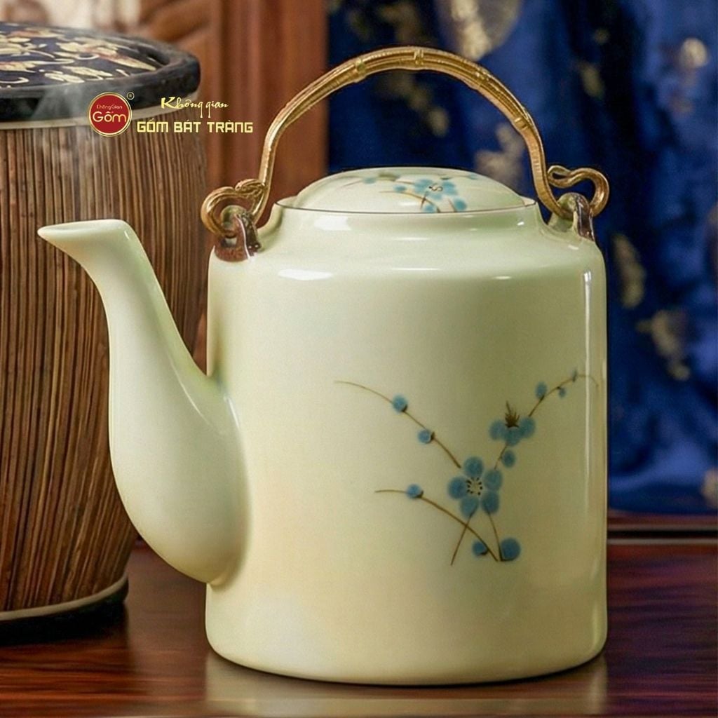 Ấm Tích Bát Tràng Vẽ Hoa Đào Xanh