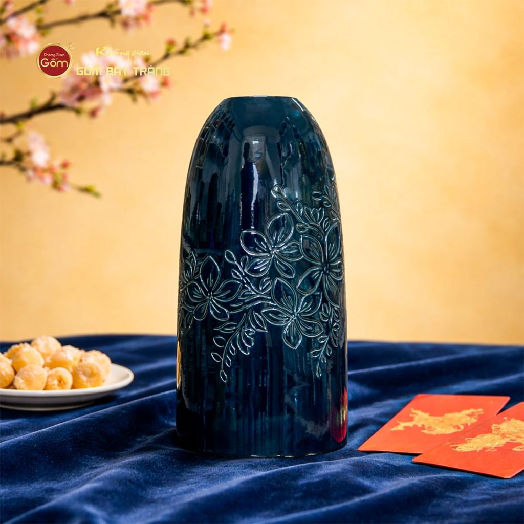 Bình Hoa Dáng Chuông Tráng Men Khắc Hoa Lá