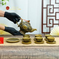 Bộ Ấm Chén Khắc Nổi Hoa Sen Nền Đen