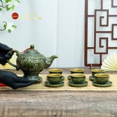 Bộ Ấm Chén Khắc Nổi Hoa Sen Nền Xanh Ngọc