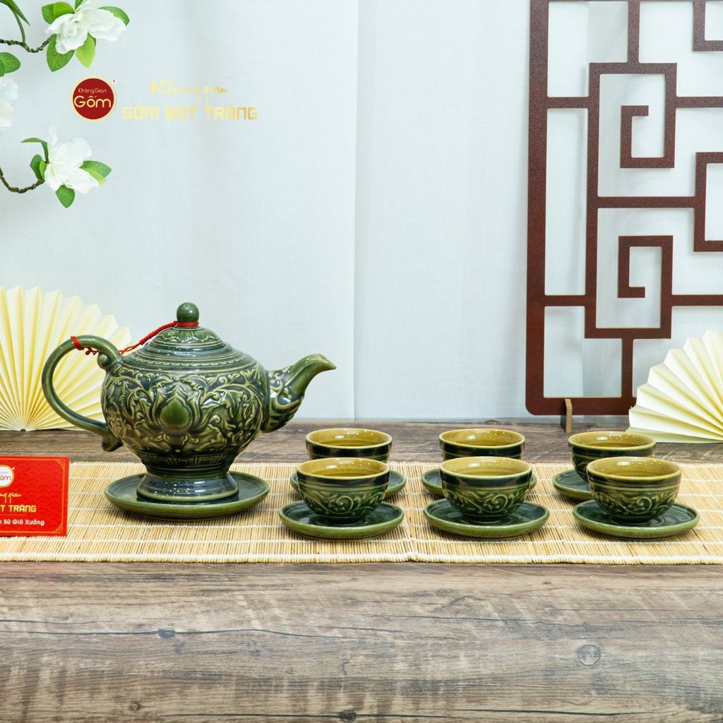 Bộ Ấm Chén Khắc Nổi Hoa Sen Nền Xanh Ngọc