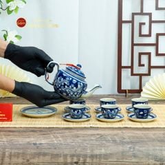 Bộ Ấm Chén Men Lam Vẽ Tay Hoa Lá Dây