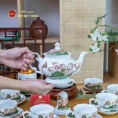 Bộ Ấm Chén Queen Trắng Hoa Sen Xanh Đắp Nổi Vẽ Vàng