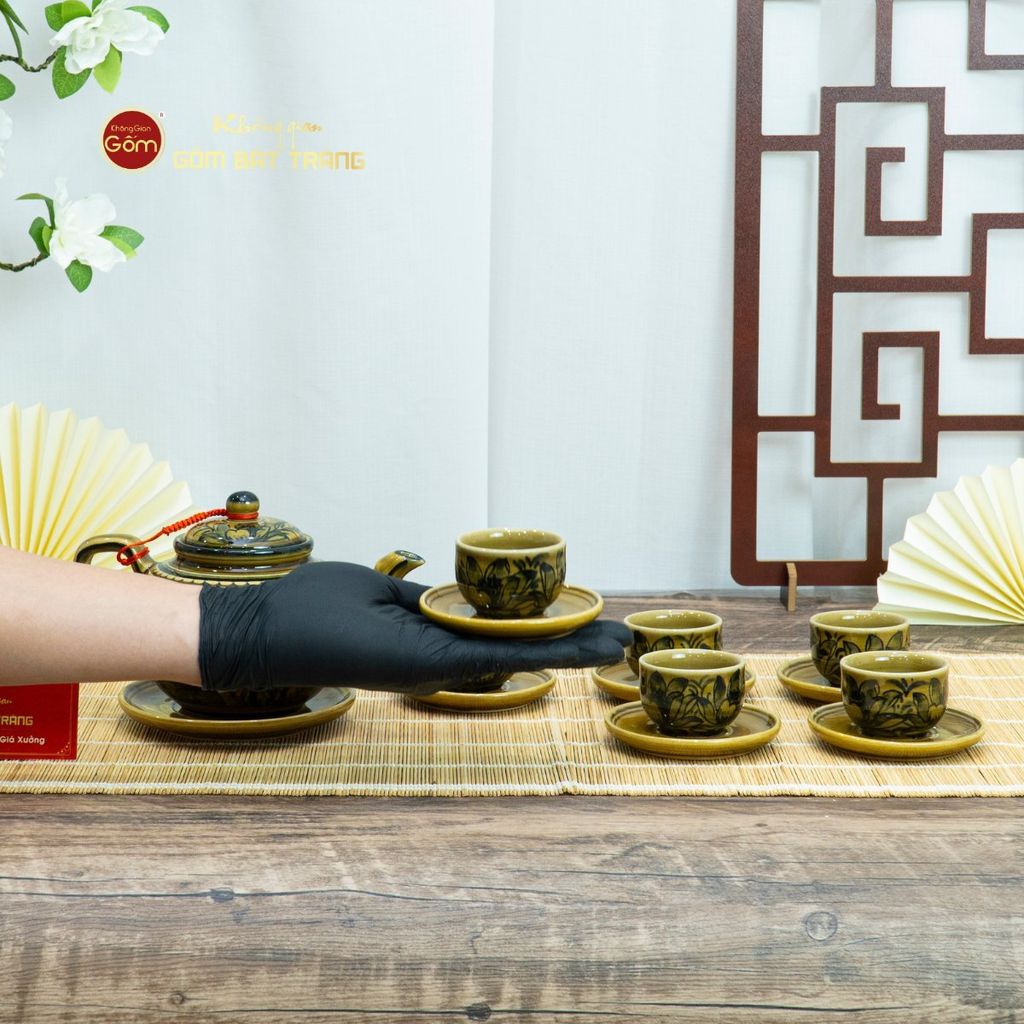 Bộ Ấm Chén Vẽ Tay Hoa Sen