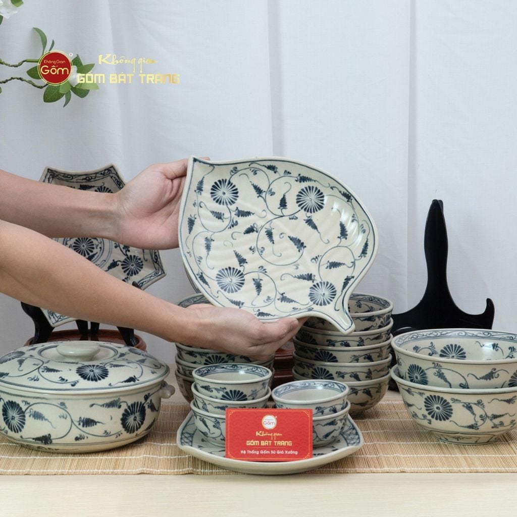 Bộ Bát Đĩa Bát Tràng Men Rạn Vẽ Cúc Đen
