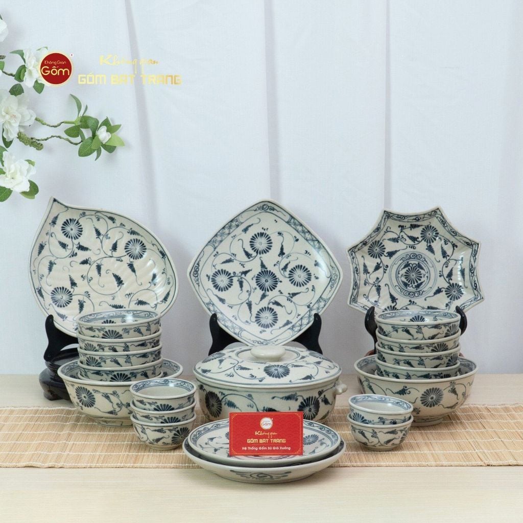 Bộ Bàn Ăn 10 Người (23 món) Men Rạn Vẽ Cúc Đen