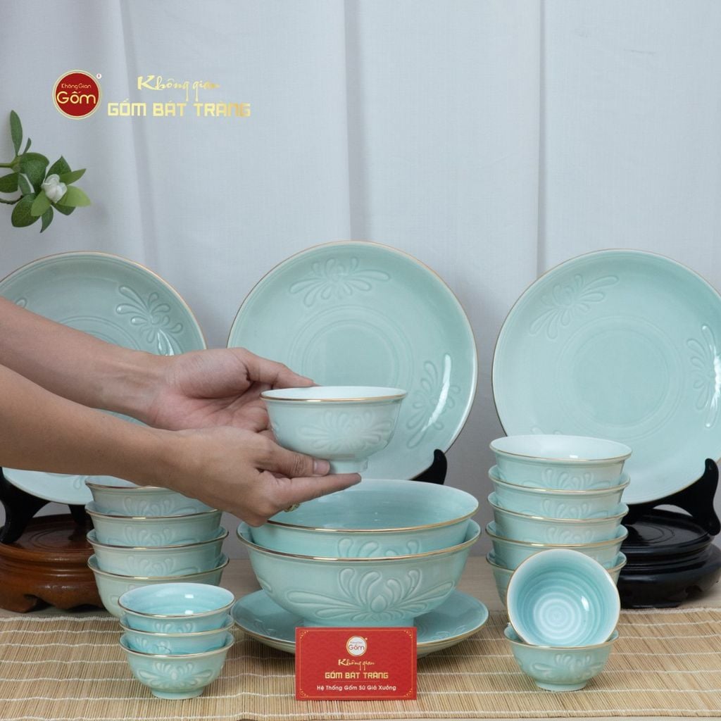 Bộ Bàn Ăn 6 Người (11 Món) Men Ngọc Vân Hoa Cúc Kẻ Vàng