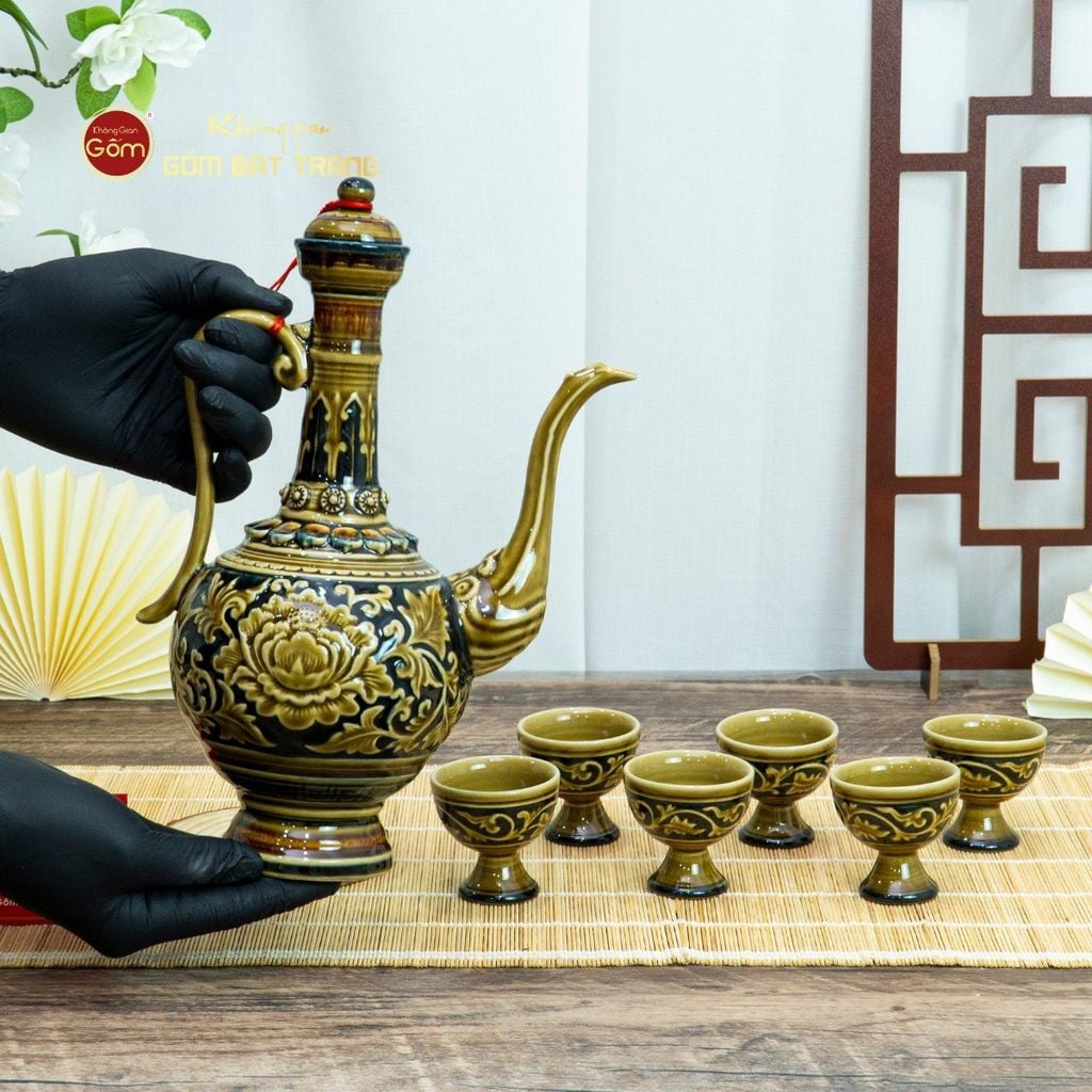 Bộ Bình Rượu Khắc Nổi Hoa Phù Dung Nền Đen