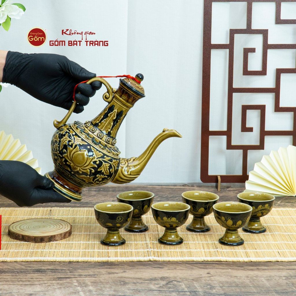 Bộ Bình Rượu Khắc Nổi Hoa Sen Nền Đen