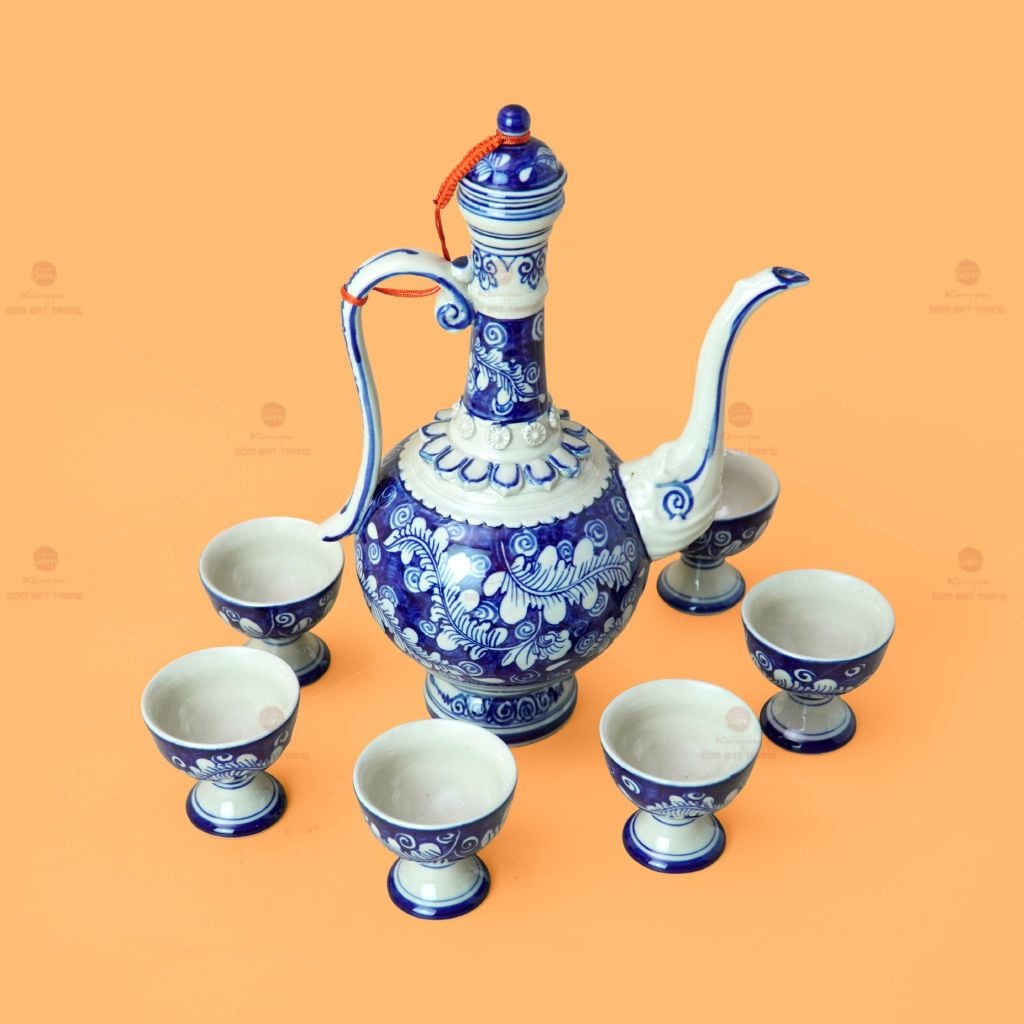 Bộ Bình Rượu Men Lam Vẽ Tay Hoa Lá Dây