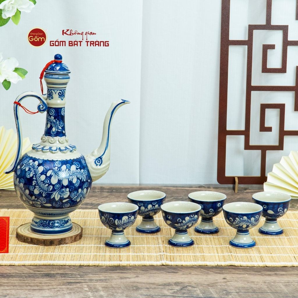 Bộ Bình Rượu Men Lam Vẽ Tay Hoa Lá Dây