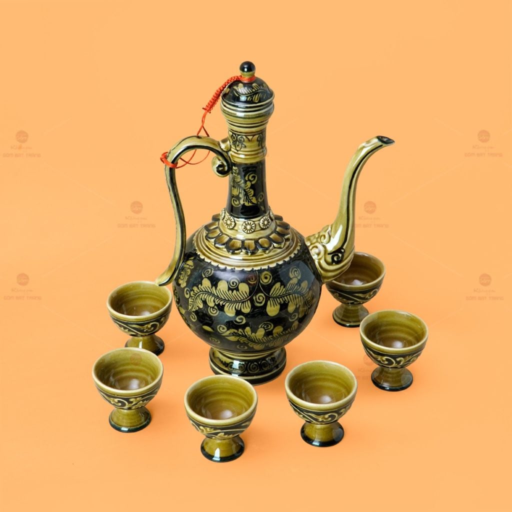 Bộ Bình Rượu Vẽ Tay Hoa Lá Dây Nền Đen