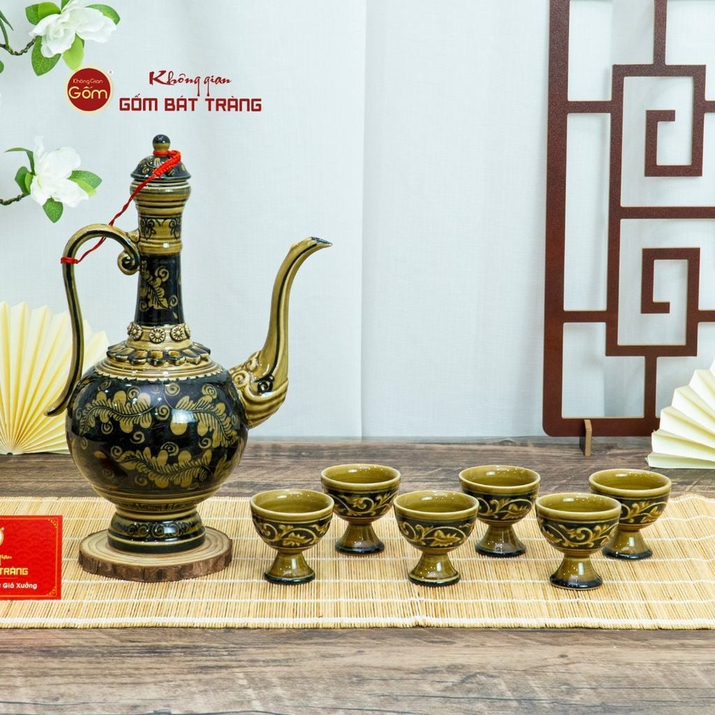 Bộ Bình Rượu Vẽ Tay Hoa Lá Dây Nền Đen