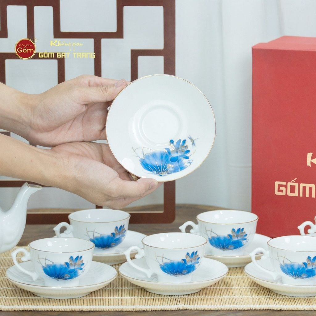 Bộ Trà Đài Các Sen Chuồn Kẻ Vàng