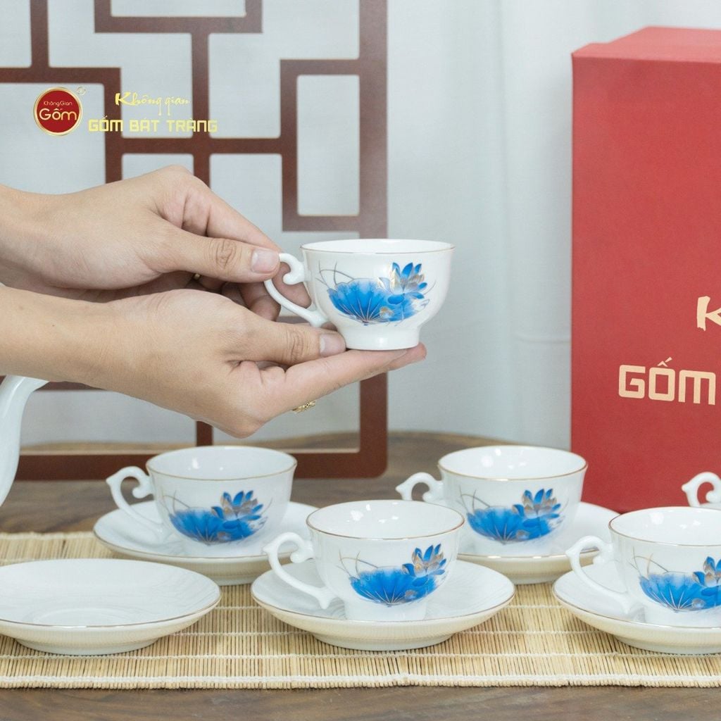 Bộ Trà Đài Các Sen Chuồn Kẻ Vàng