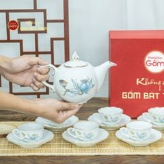 Bộ Trà Mẫu Đơn Ly Lượn Hoa Sen Xanh Vẽ Vàng
