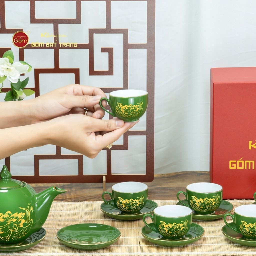 Bộ Trà Men Lục Ngọn Lửa Hoa Sen Vẽ Vàng