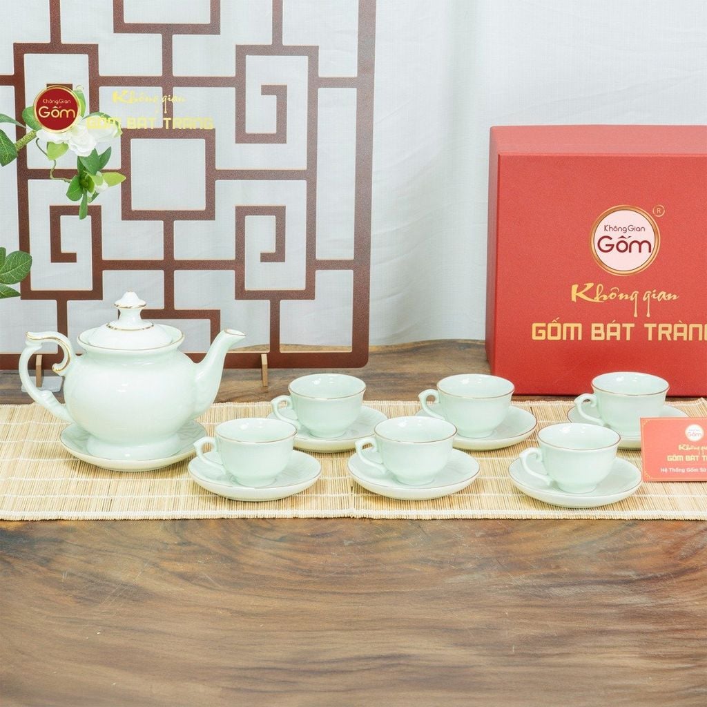 Bộ Trà Men Ngọc Đài Các Vẽ Vàng
