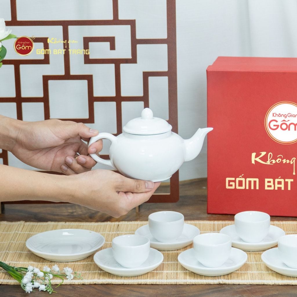 Bộ Trà Men Trắng Bà Ba