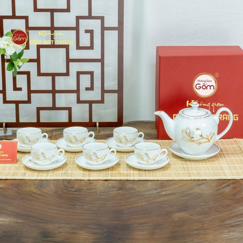 Bộ Trà Men Trắng Dáng Minh Long Hoa Mộc Lan Vẽ Vàng