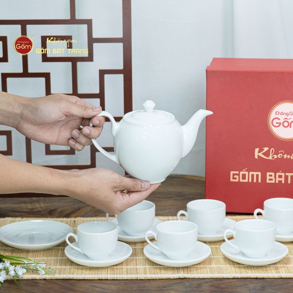 Bộ Trà Men Trắng Dáng Minh Long