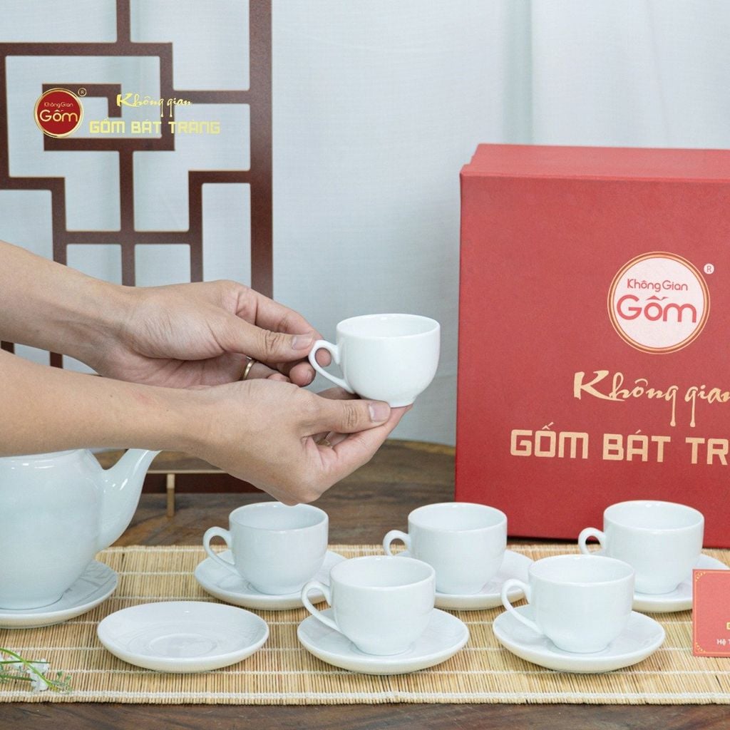 Bộ Trà Men Trắng Dáng Minh Long