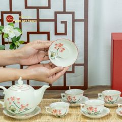 Bộ Trà Men Trắng Mẫu Đơn Vẽ Hoa Sen Màu
