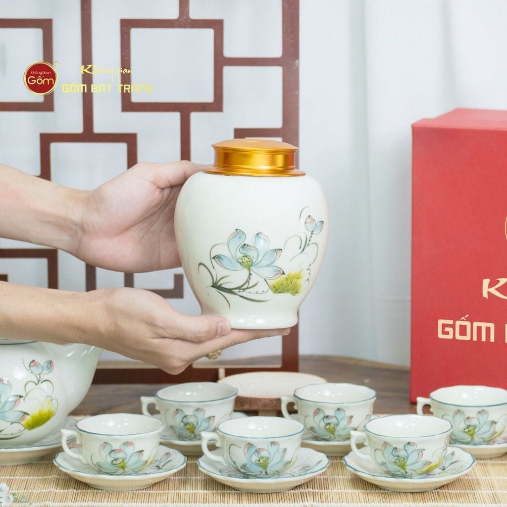 Hũ Đựng Trà Men Trắng Hoa Sen