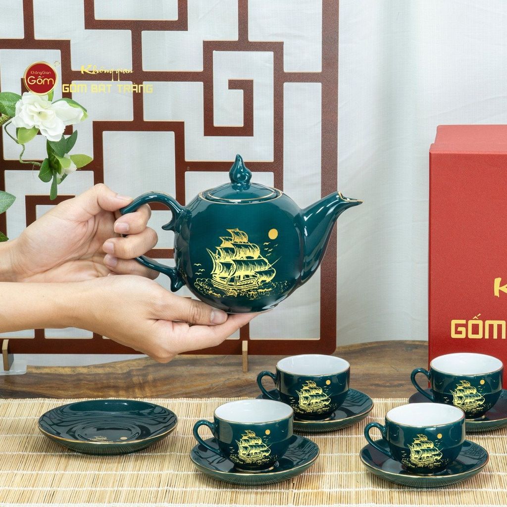 Bộ Trà Men Xanh Lam Ngọn Lửa Thuận Buồm Xuôi Gió Vẽ Vàng