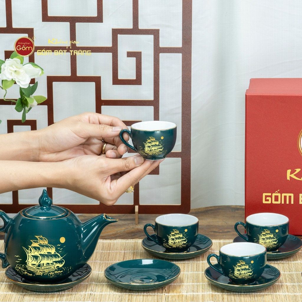 Bộ Trà Men Xanh Lam Ngọn Lửa Thuận Buồm Xuôi Gió Vẽ Vàng