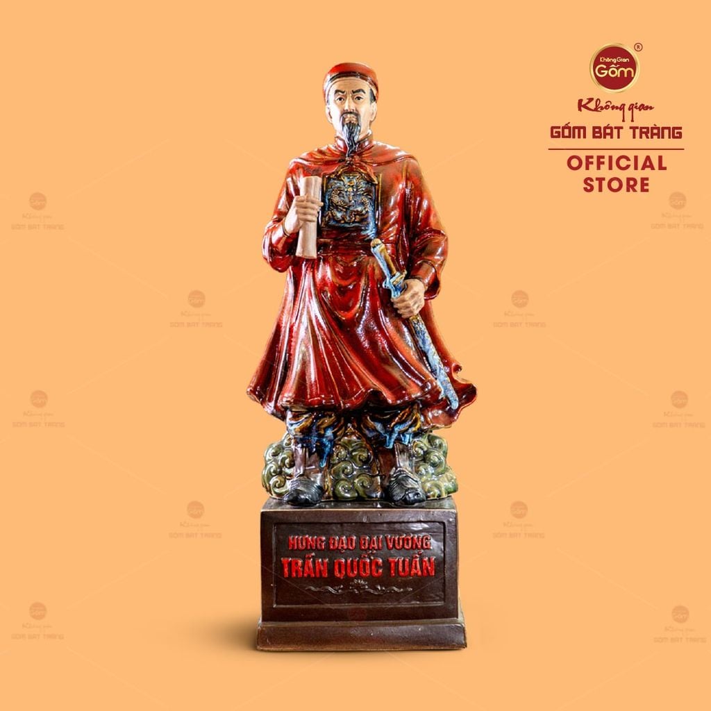 Tượng Hưng Đạo Đại Vương Trần Quốc Tuấn