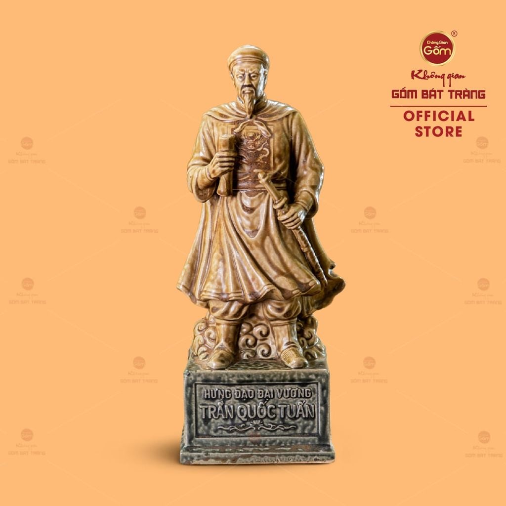 Tượng Hưng Đạo Đại Vương Trần Quốc Tuấn