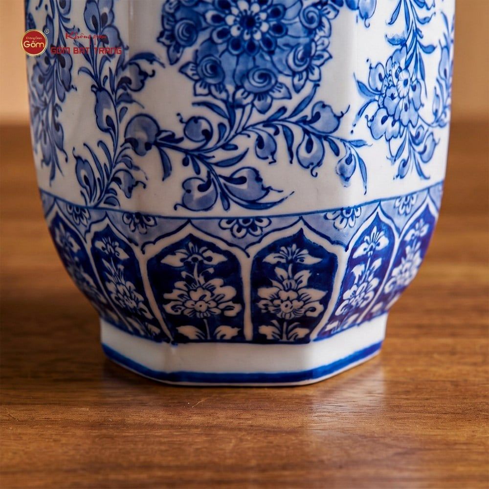 Lọ Hoa Dáng Chai Vẽ Hoa