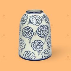 Lọ hoa dáng chuông men lam vẽ hoa hồng