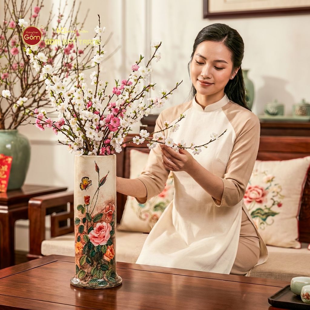 Lọ Hoa Dáng Ống Vẽ Hoa