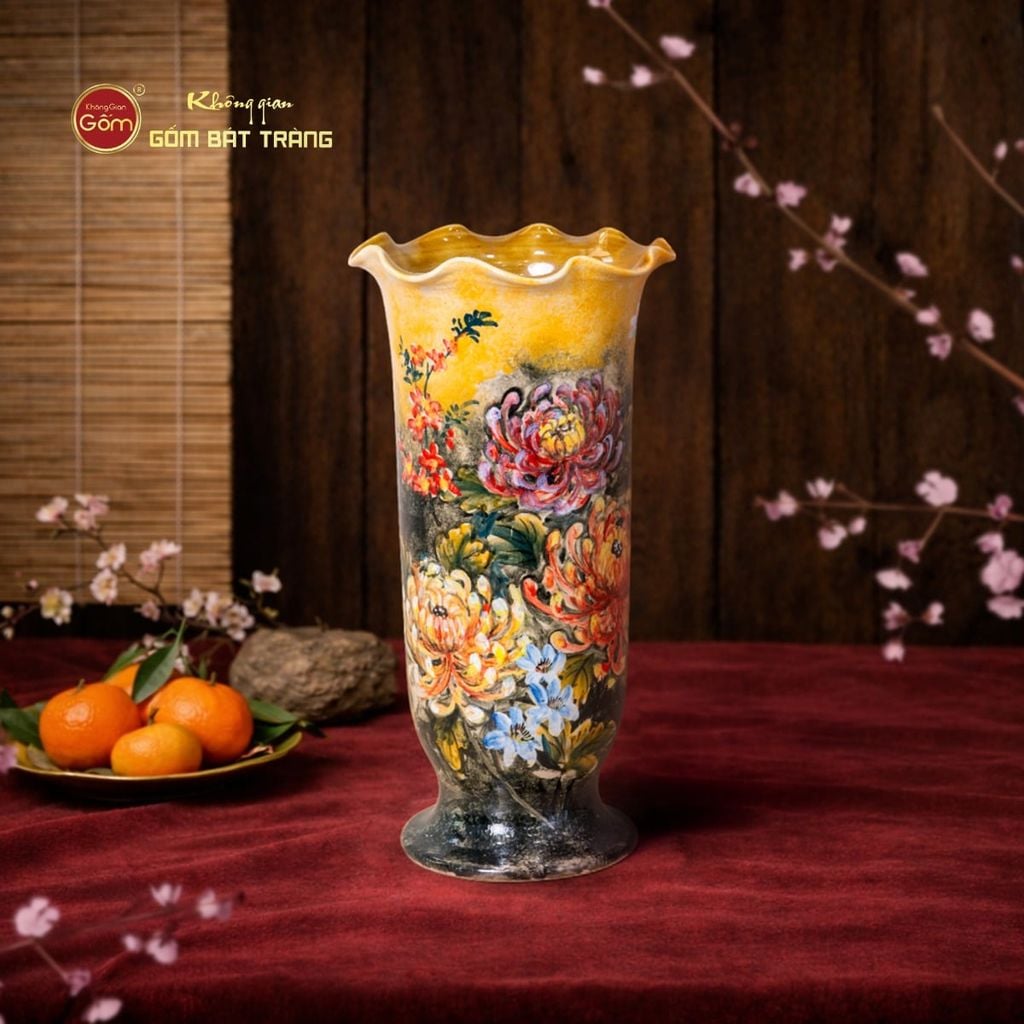 Lọ Hoa Miệng Lượn Dáng Cúp Vẽ Hoa