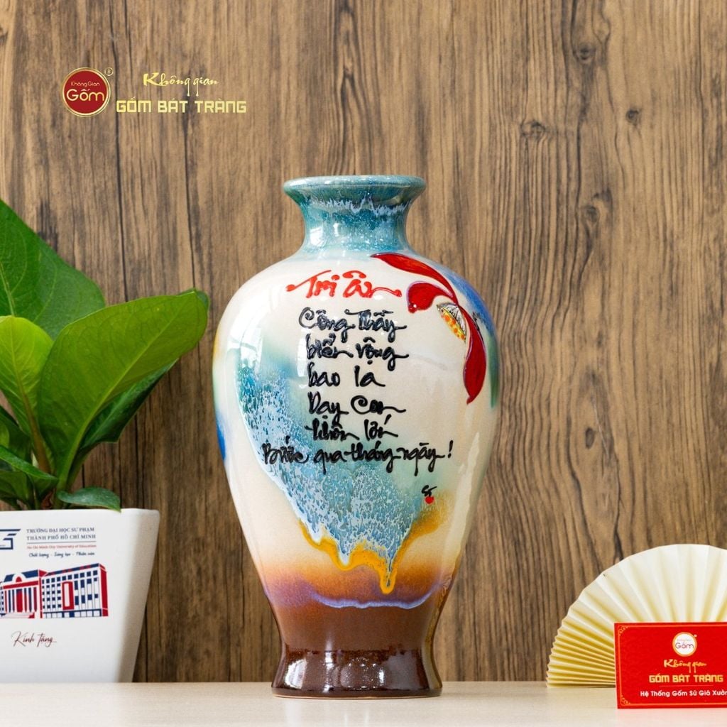 Lọ Đùi Dế Men Chảy Vẽ Thư Pháp