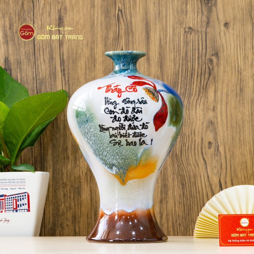 Lọ Tuyết Mai Men Chảy Vẽ Thư Pháp