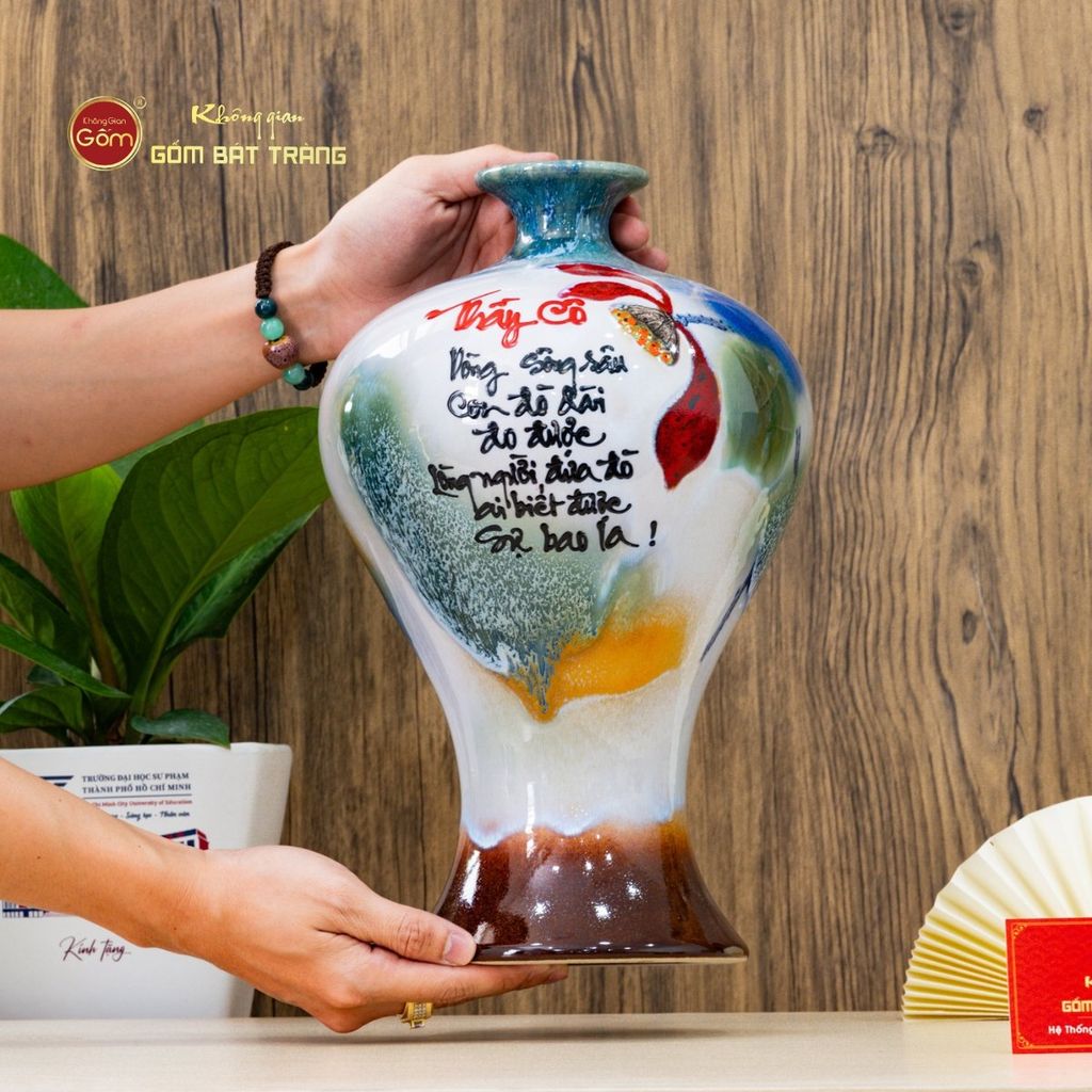 Lọ Tuyết Mai Men Chảy Vẽ Thư Pháp