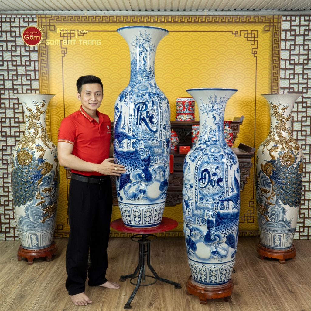 Lộc Bình 1M4 Men Lam Nổi Phúc Đức Công Ngư Hội Tụ