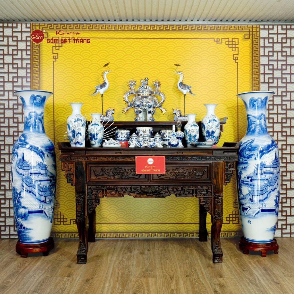 Lộc Bình 1M4 Men Lam Vẽ Sơn Thủy